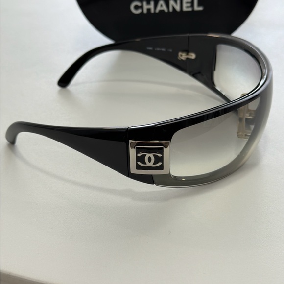 Chanel Magnetic shield ski mask sunglasses - Picture 3 of 10